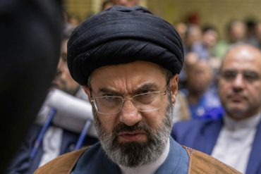 Major update on possible US diplomatic relations with Iranian official at public gathering