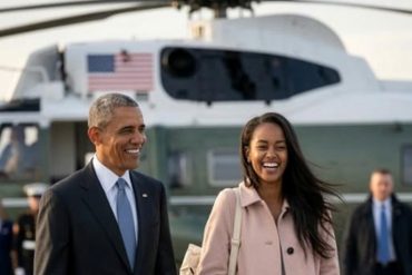 Malia Obama career announcement moment with official at helicopter