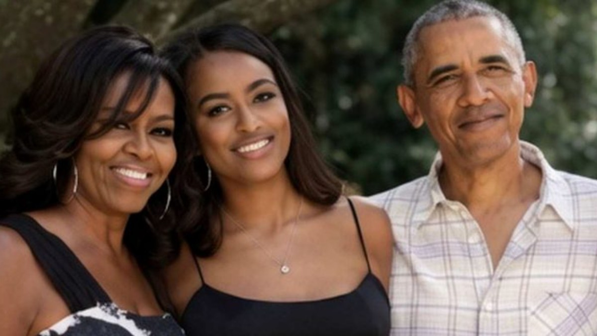 30 Minutes ago in Los Angeles, Malia Obama was confirmed as family joins celebration event
