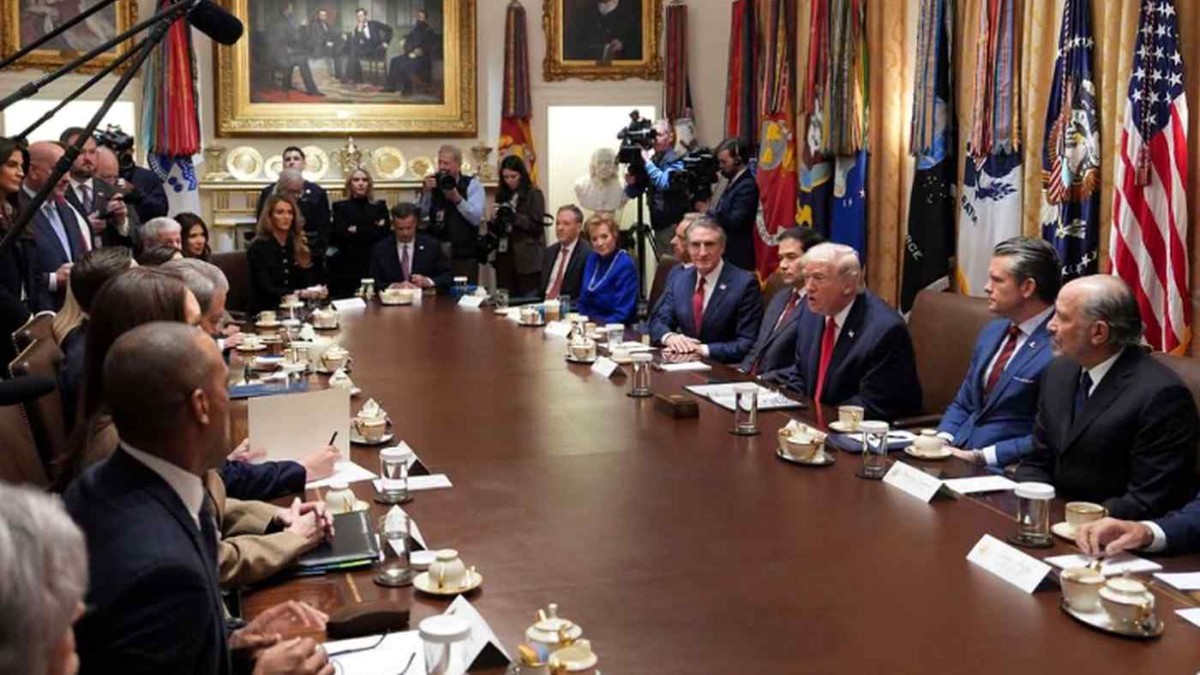 Trump administration departures meeting in the Oval Office with cabinet members and staff
